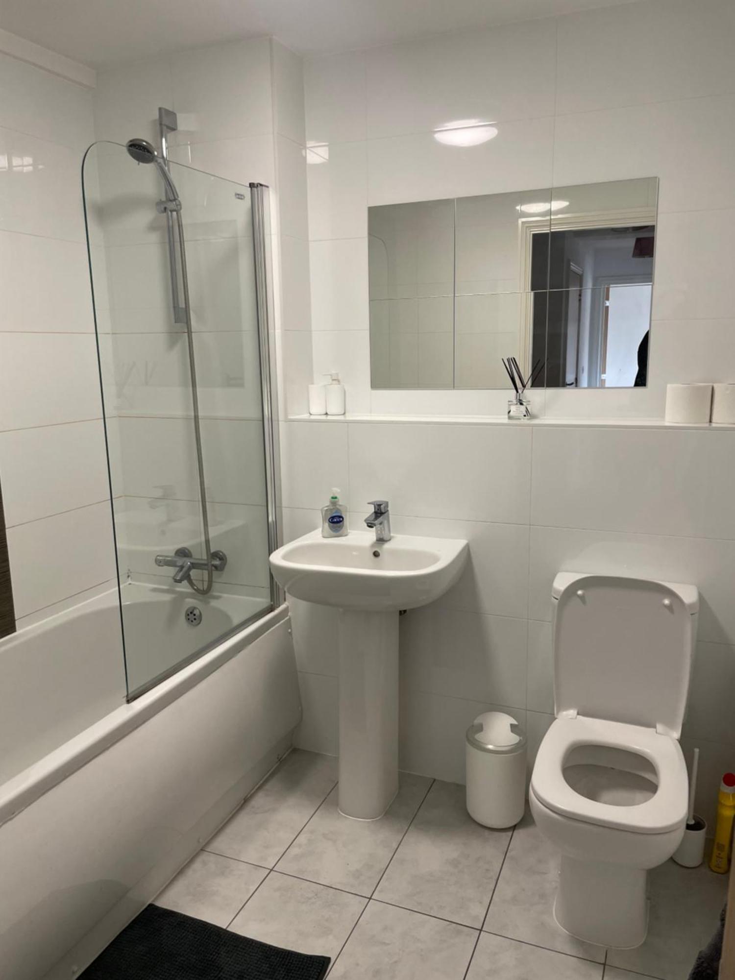 #0611 Two Bedroom Serviced Apartment - Free Parking Ντέρμπι Εξωτερικό φωτογραφία